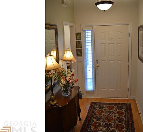 2nd image of 210 Shadowbrook Ct
