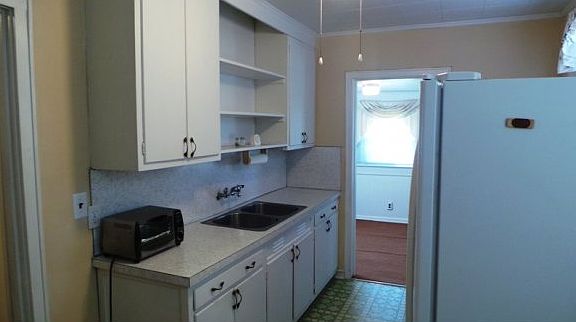 3rd image of 1617 E Sevier Ave