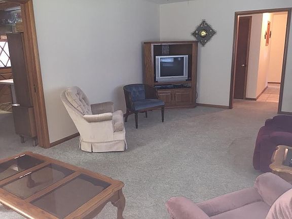 4th image of 1912 S Lorraine Ave
