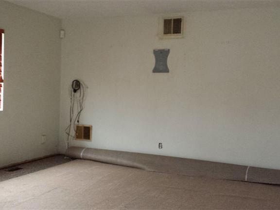 2nd image of 902 W Center St