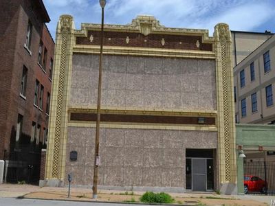 2217 Locust St, Saint Louis, MO, 63103