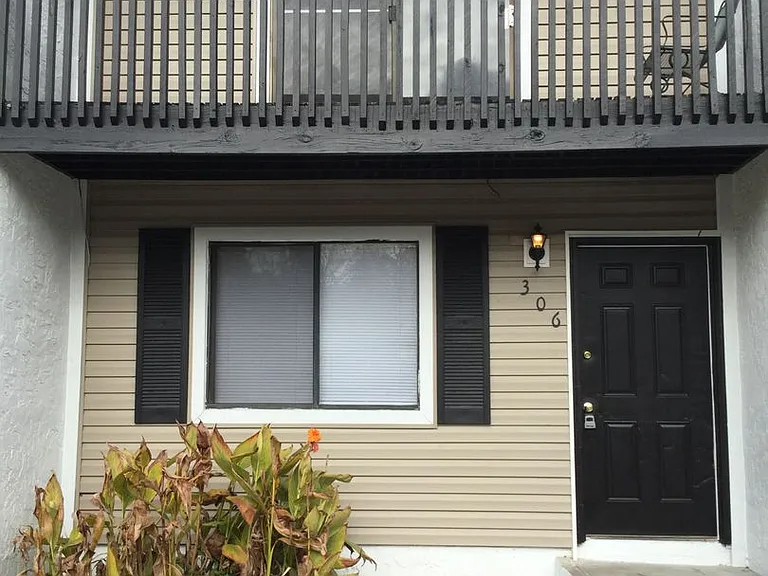 401 Golf Rd #204 — Photo 14