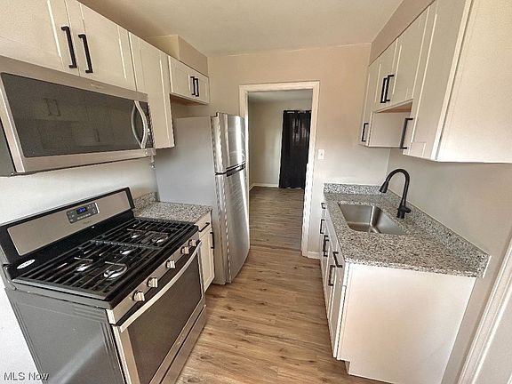 4th image of 4489 W 148th St