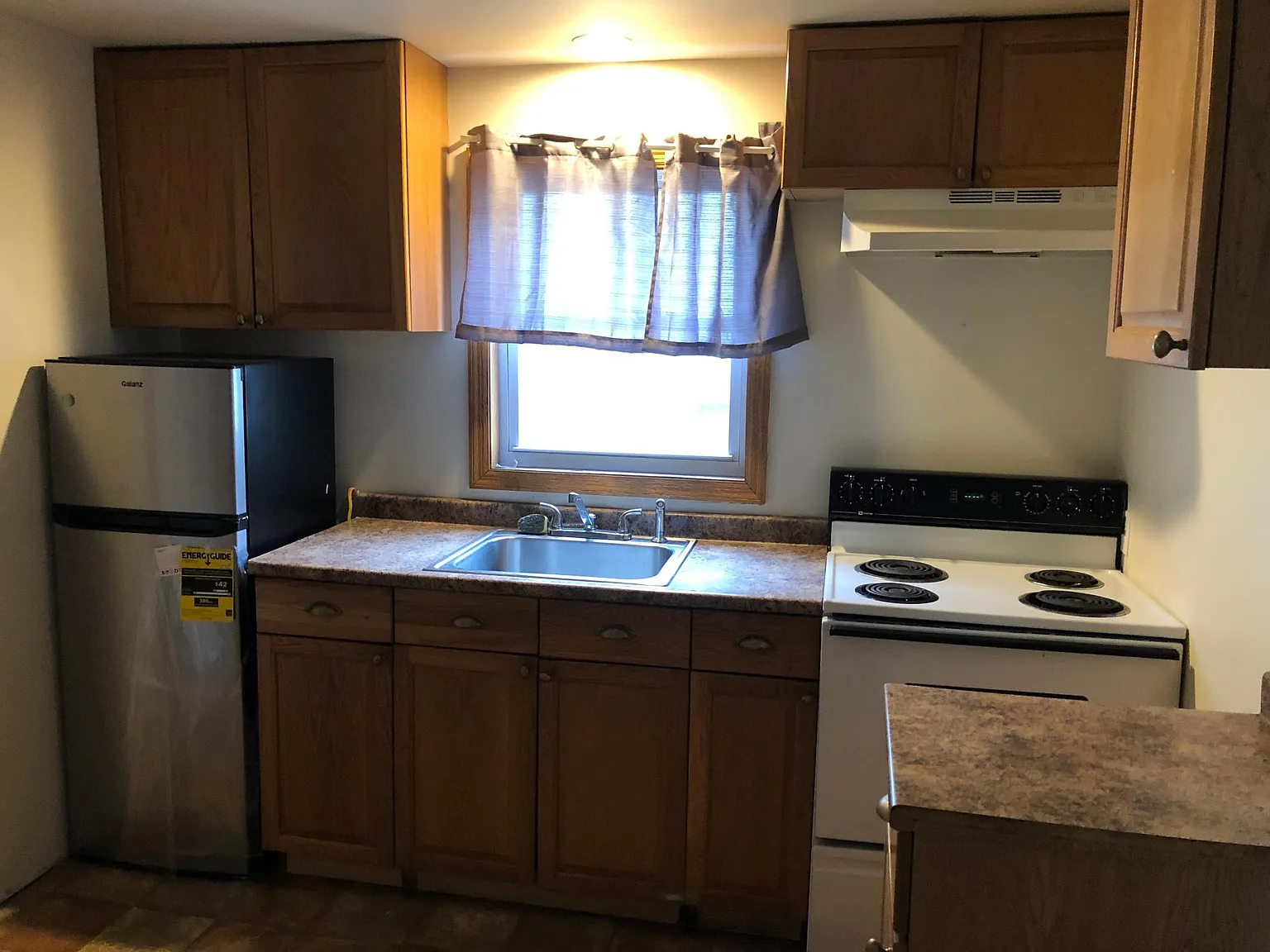 1 bed, $750 — Photo 1