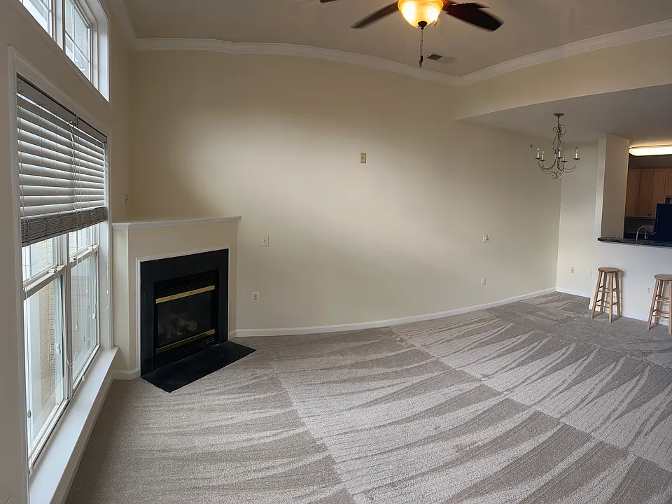 3840 Lightfoot St #451