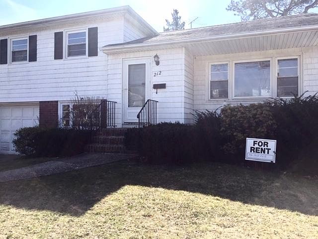 1st image of 212 Chesterton Ave