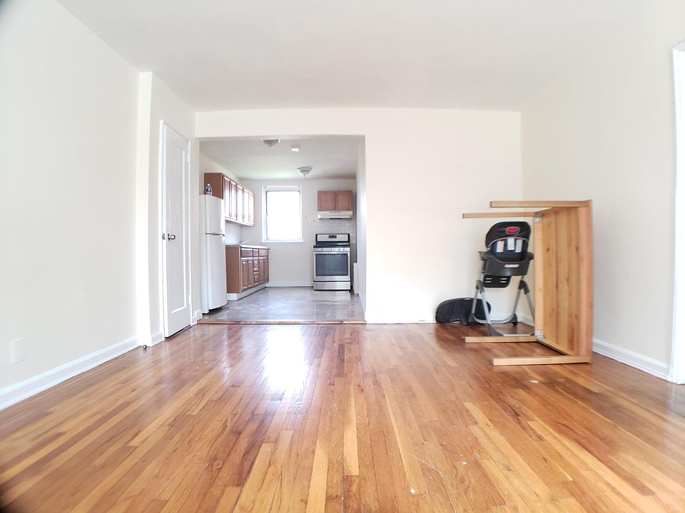 1st image of 4022 192nd St APT 1
