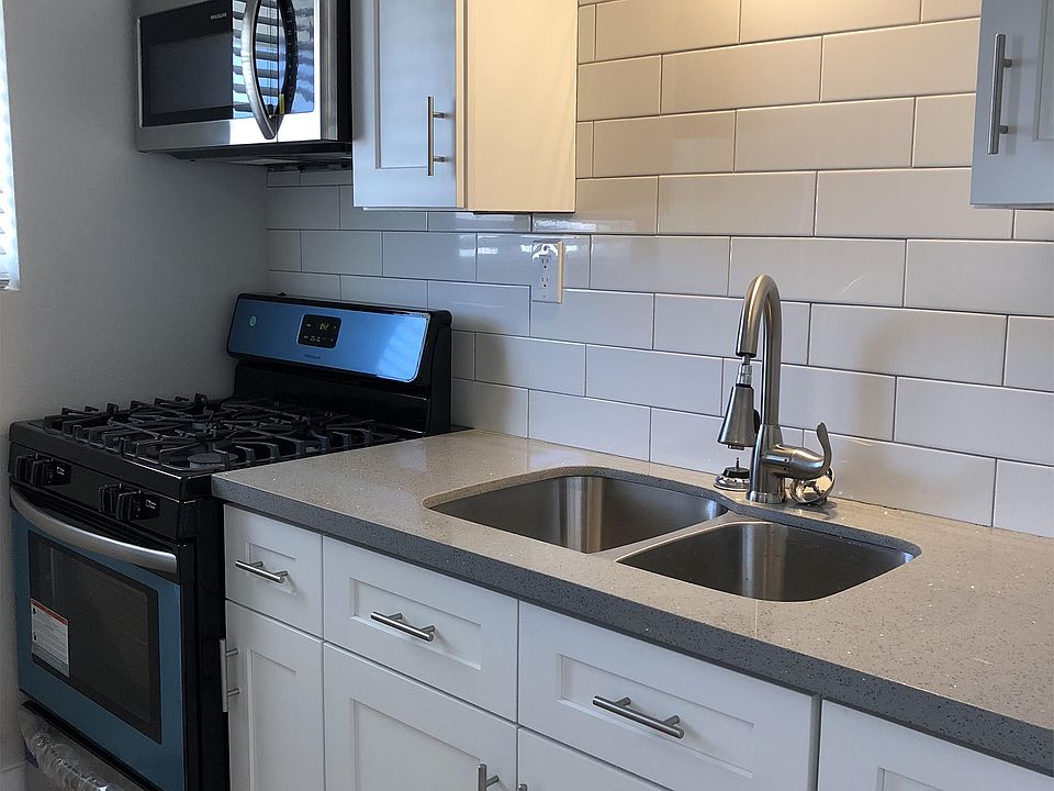 1st image of 400 W Pasadena Ave APT 1