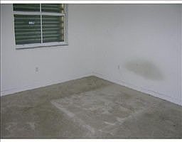 3rd image of 2731 SE 17th Ave Unit 110