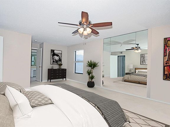 4th image of 2025 Trailcrest Ln APT 6