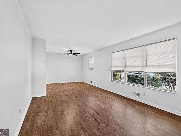 3rd image of 4231 Renda Pl