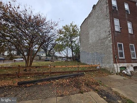 3rd image of 1250 N 19th St