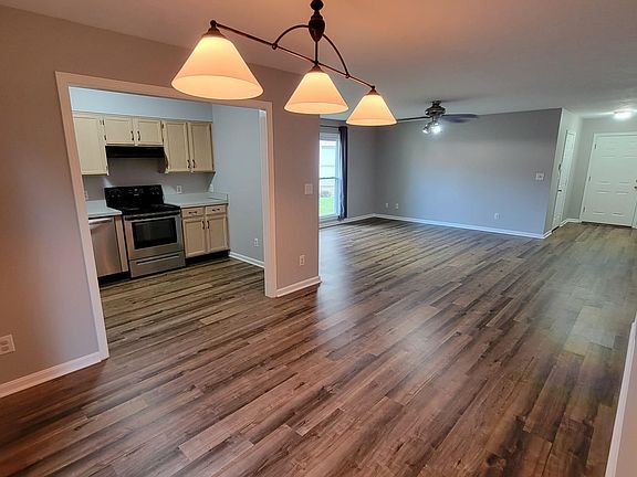 3rd image of 3203 Brightside Ct