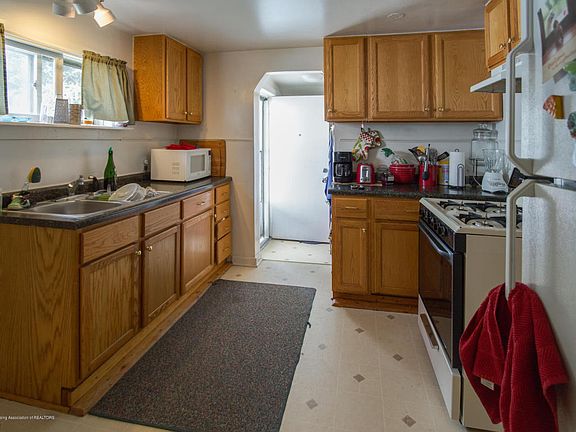 4th image of 1120 W Washtenaw St #1