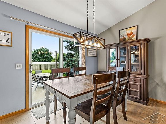 5th image of 11169 Moorfield Dr