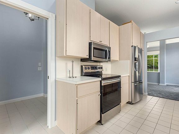 4th image of 2563 SW Greenwich Way