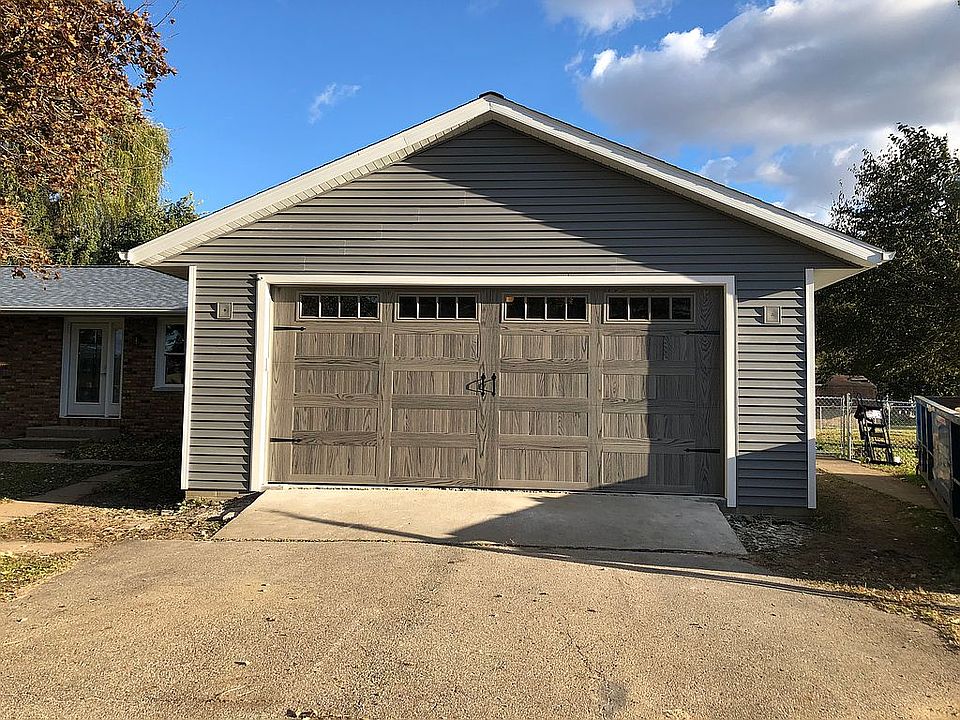 1st image of 15426 Mercury Dr