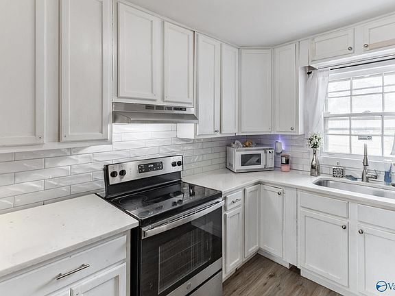 3rd image of 3818 Jamestown Dr NW