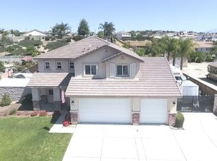 19180 Mountain Shadow Ln, Lake Mathews, CA 92570