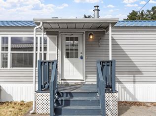 5R Arrow Dr, Salem, NH 03079