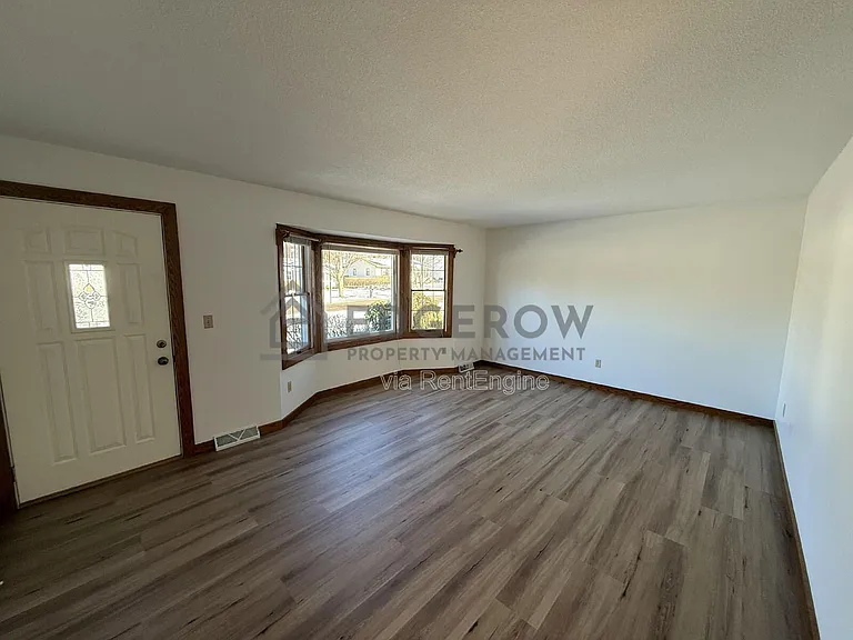 2540 Ancient Dr SW — Photo 3