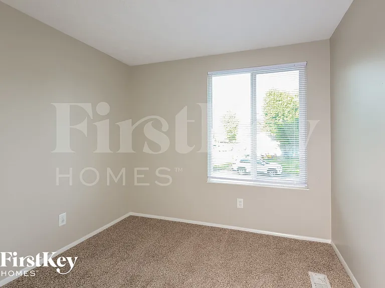 6830 Littleton Dr — Photo 11