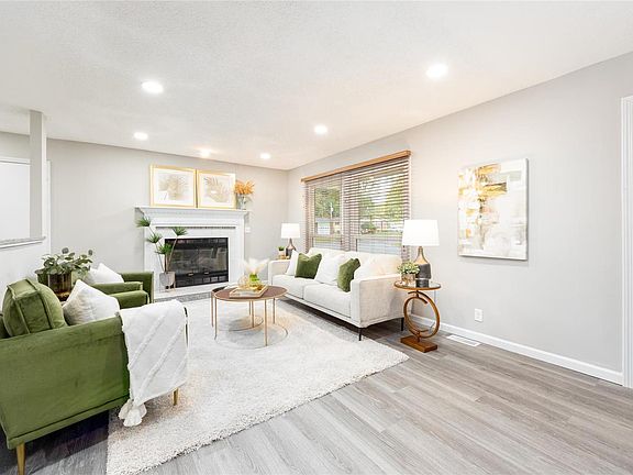 3rd image of 2210 Liberty Dr
