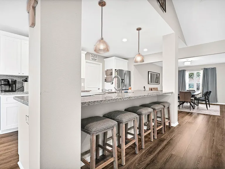 143 Bluebonnet St — Photo 15
