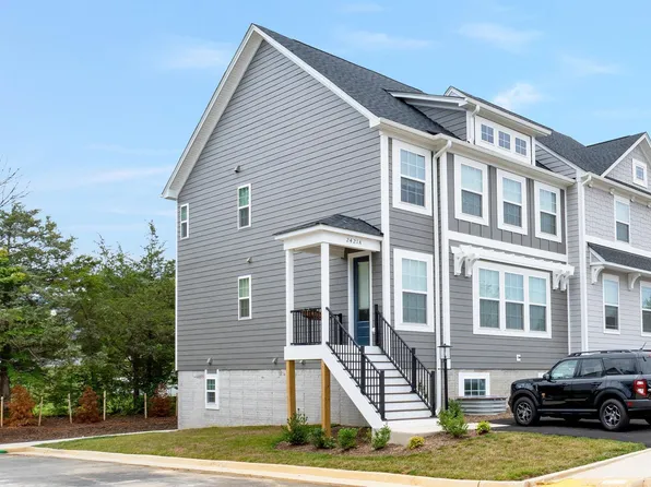 157 Leeham St #A & B, Crozet, VA 22932