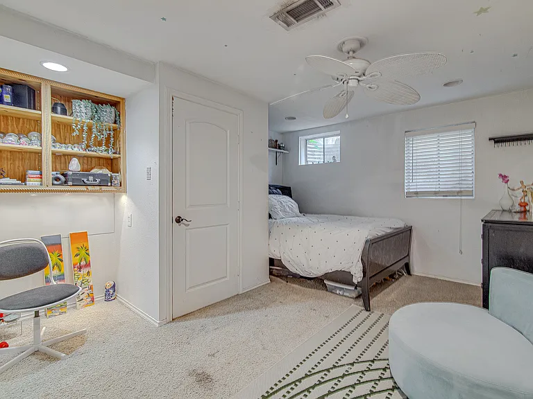 6112 Farmingdale Dr — Photo 24