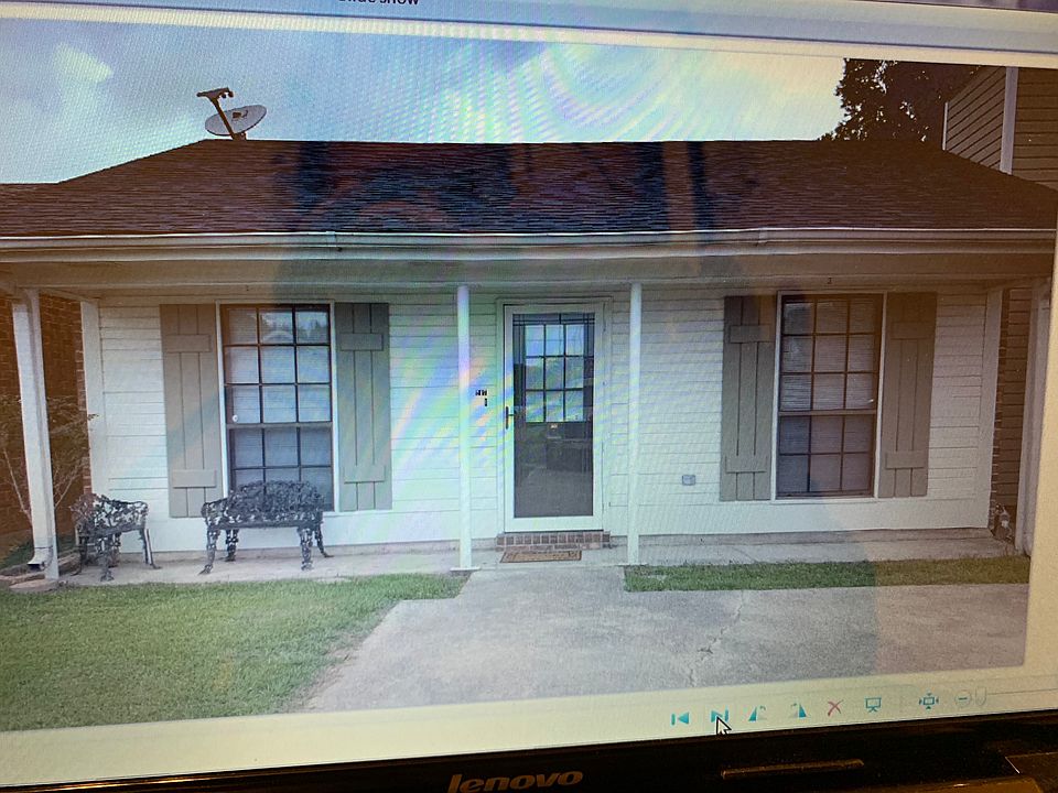 1st image of 217 Lowell Dr