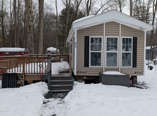 Of Diamonds Dr, Milford, PA 18337