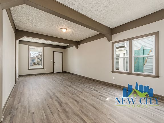 5th image of 43 W Park Ave #8BFAD9140