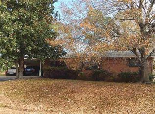 720 N 12th St, De Queen, AR 71832