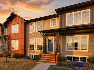 15 W Iron Gate Blvd, Sylvan Lake, AB T4S 0T6