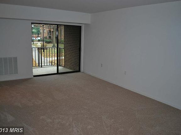4th image of 18 Silverwood Cir APT 5