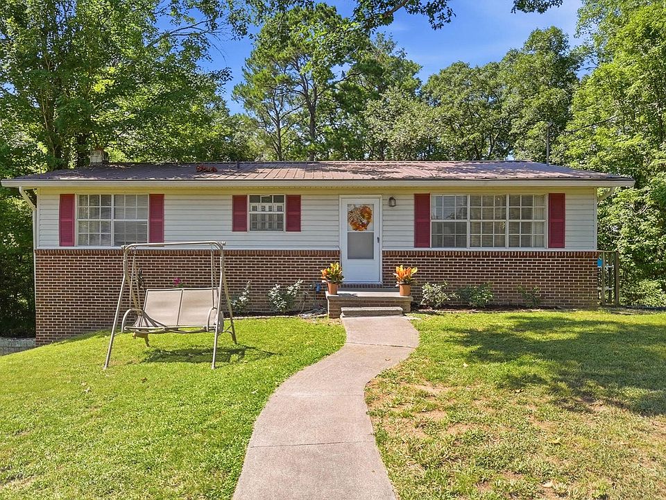 1st image of 2462 Oak Cir SW