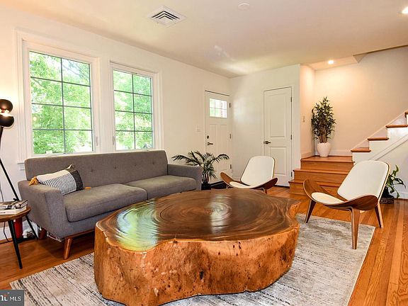 4th image of 4732 Ellicott St NW