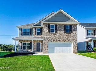 8111 Zenith Ln, Powell, TN 37849