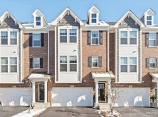 943 Coletta Cir, Naperville, IL 60563