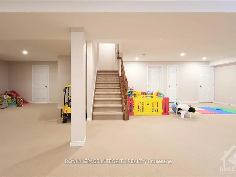 404 Kilmarnock Way — Photo 24