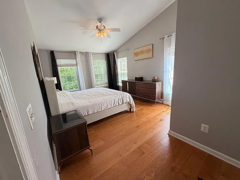 6805 Rathbone Pl — Photo 7