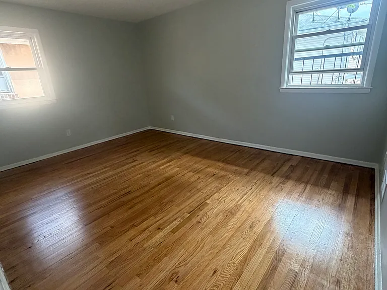919 Chandler Ave #2R — Photo 7