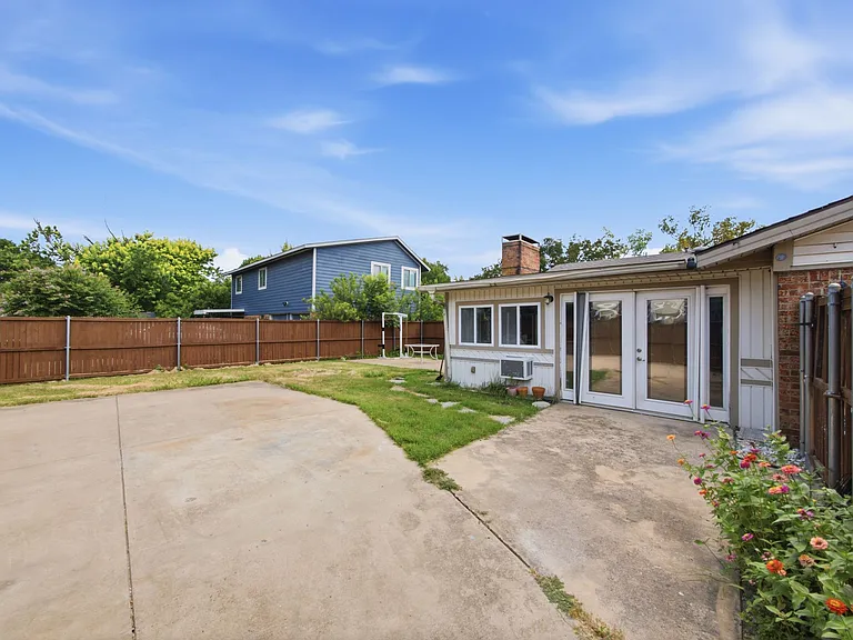 2813 Countess Dr — Photo 30