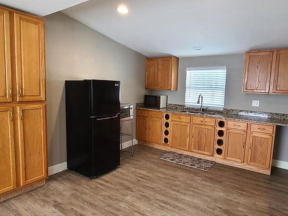 3rd image of 2644 Lorna Dr