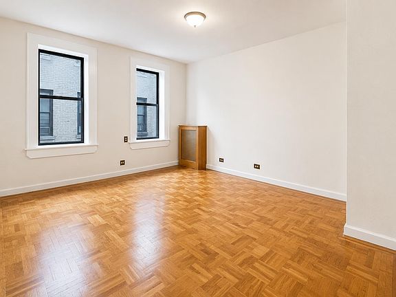 5th image of 1803 Riverside Dr APT 5D