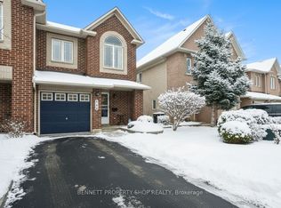 164 Tacom Cir, Ottawa, ON K2G 4R1
