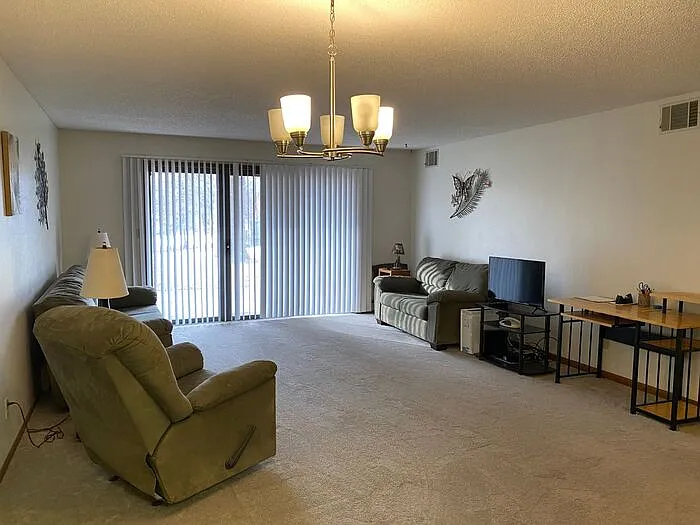 11 Arbor Hill Cir #29 — Photo 4