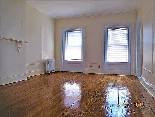 2nd image of 387 Putnam Ave #4