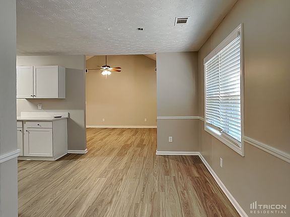 3rd image of 300 Pleasant Hills Dr
